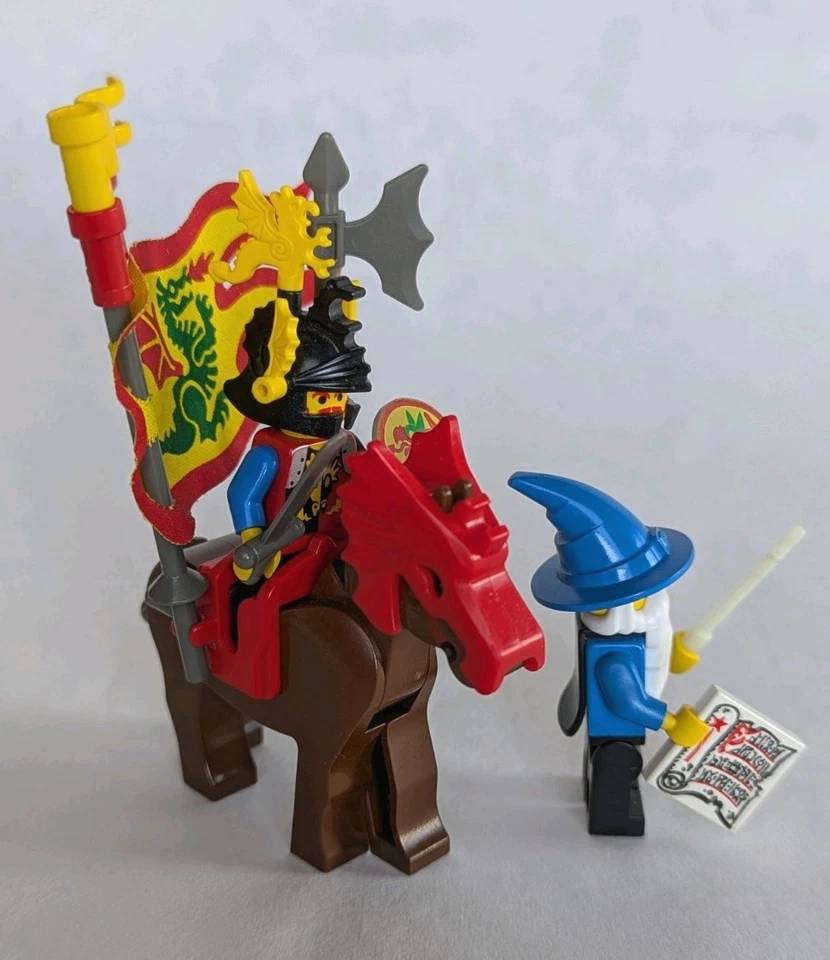 Lego VTG Castle Dragon Knight Master Wizard Horse Flag Accessories #6082 1993 - Image 3 of 4