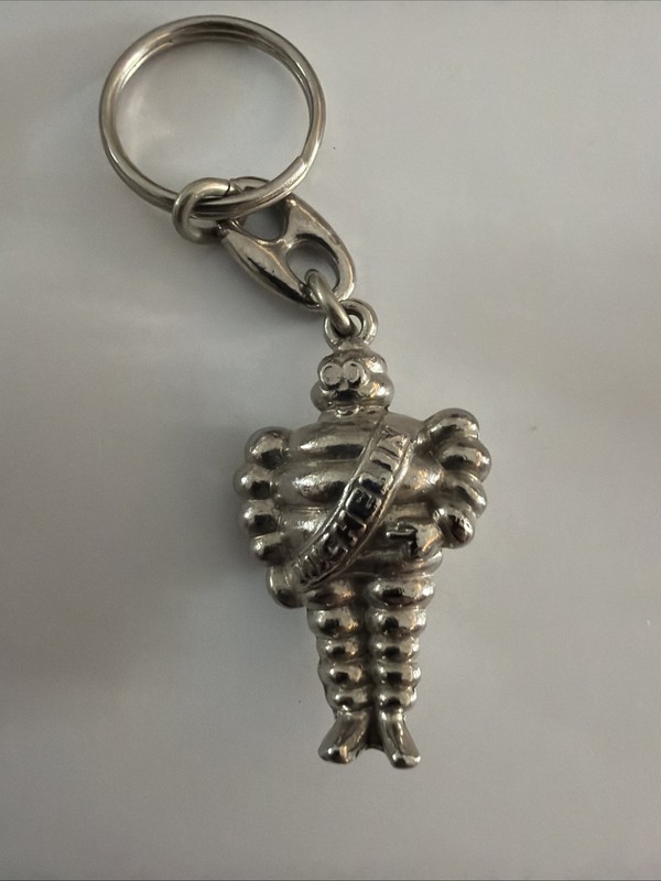 VINTAGE MICHELIN MAN METAL KEY CHAIN  (4”)