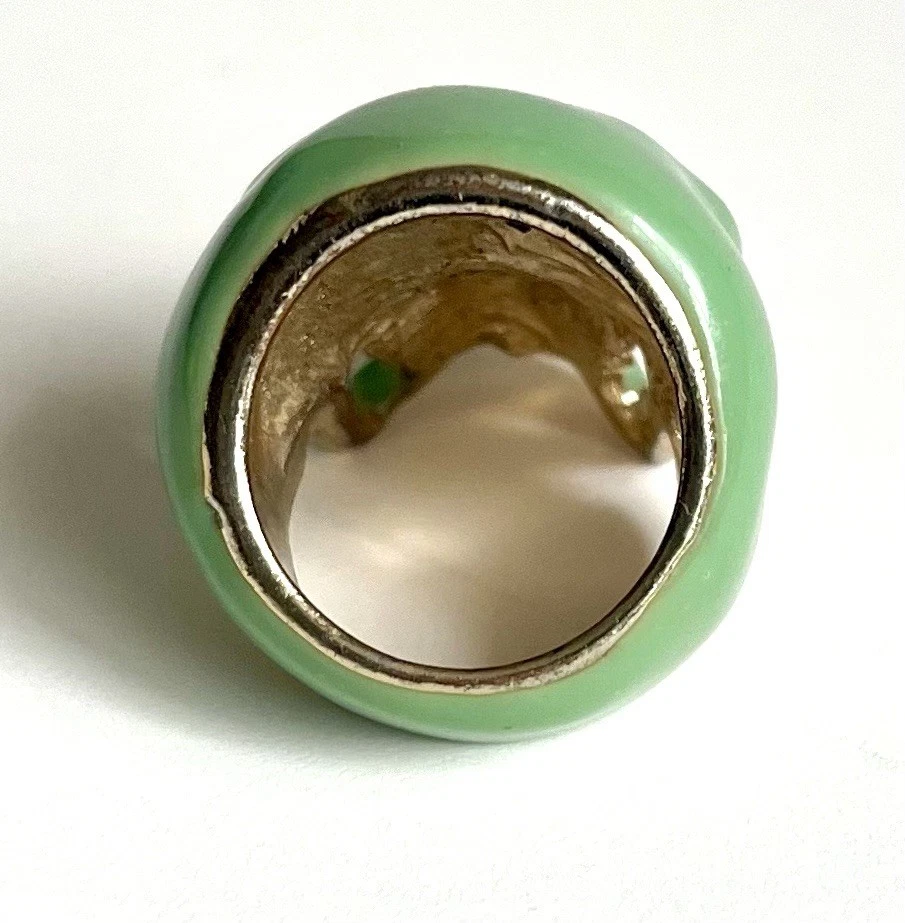 ANILLO CALAVERA VERDE Y ORO JOYERÍA HALLOWEEN Foto 4 de 4