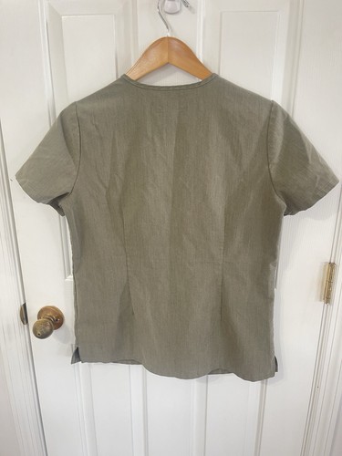FIGS Women Casma Scrub Top Size Small Mossy Green V-neck Pockets - Picture 5 of 5