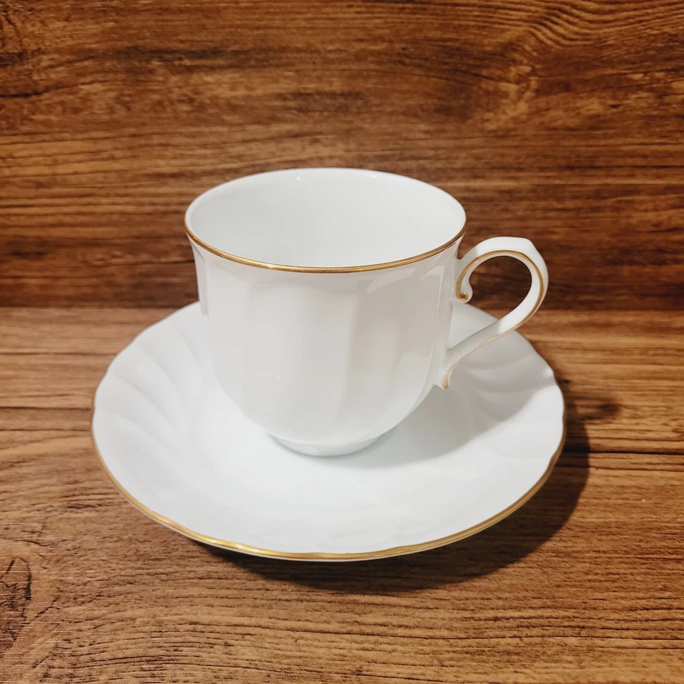 Juego de 4 tazas y platillos de té dorados de alianza de boda MIKASA L9709 Foto 2 de 4