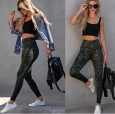 Spanx Look At Me Now Seamless Dark Green Camouflage Print High Rise Leggings M