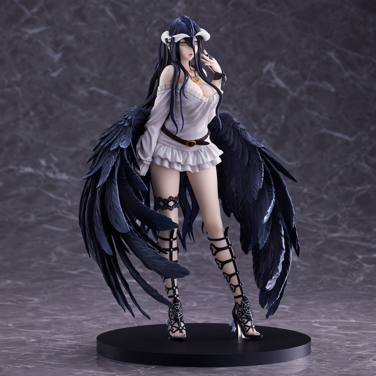 OVERLORD アルベド so-bin ver. Amazon.com: Overlord: Albedo (Season 4 So-Bin Ver.) 1:7