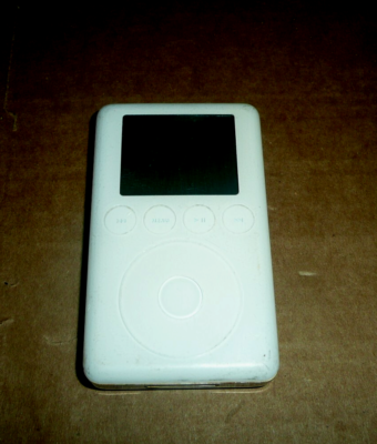 Apple iPod Classic 3rd Generation A1040 40GB Music Player - Bad HD