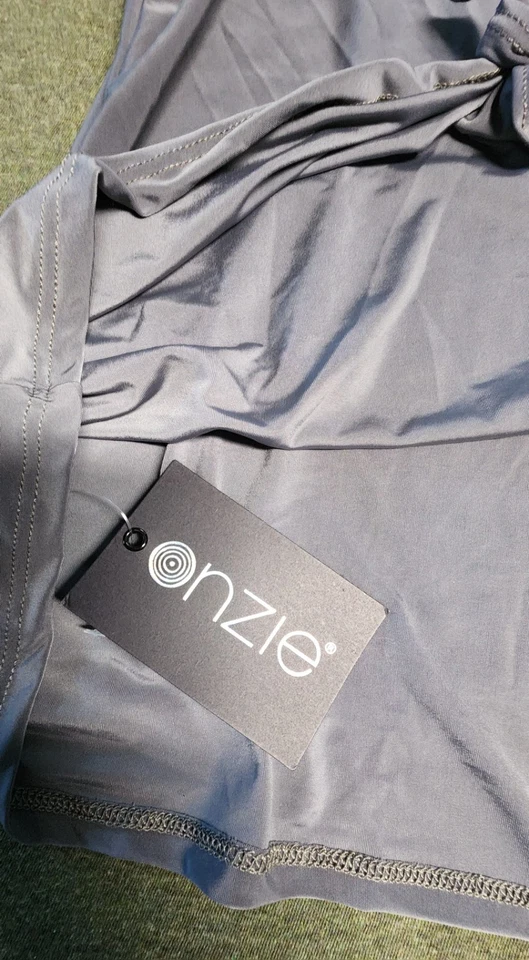 Camiseta sin mangas Onzie Tie Back nueva talla mediana Foto 3 de 3