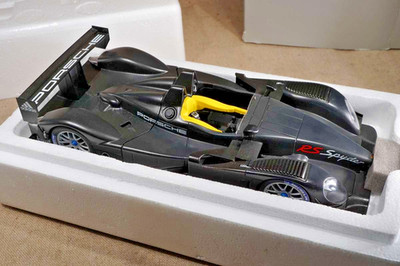 AUTOart 1/18 Modellauto  Porsche RS Spyder Le Mans 2007 Carbon  in Box