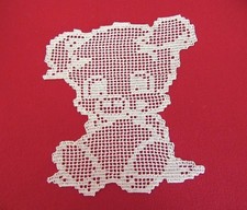 Napperon dentelle collection cochon , création crochet fait main neuf.