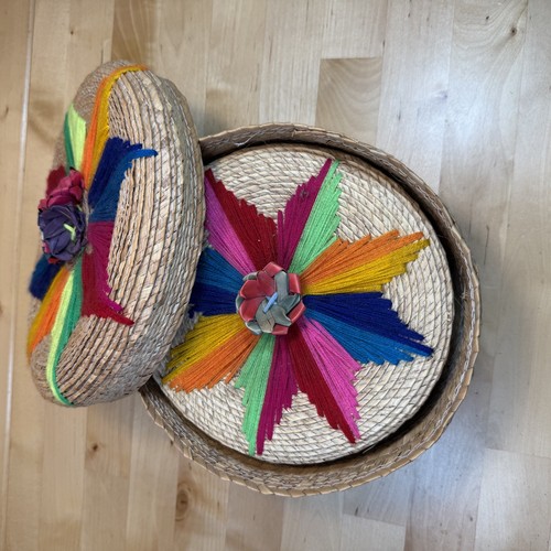 Beautiful Handwoven Mexican Tortilleros (Set of 2)/Tortilla Baskets - used - Picture 5 of 14