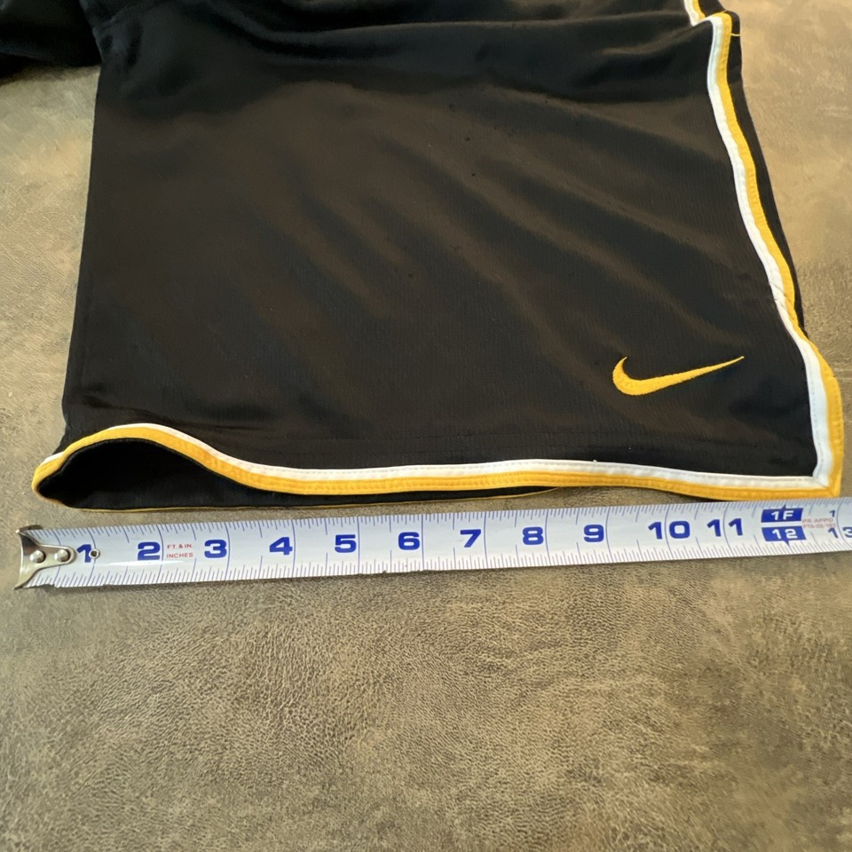 Nike Kobe Bryant Black Mamba Basketball Shorts Men's L Black-Gold 11 ...