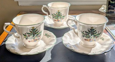Nikko Happy Holidays Set of 3 Cups and Saucers
