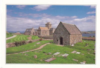 IONA ABTEI MIT STORANS KAPELLE IM VORDERGRUND - GEBRAUCHT - POST DATIERT 2001
