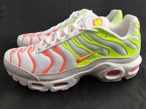 nike air max plus womens white hot punch