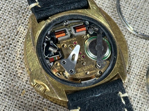 BULOVA ACCUTRON / VINTAGE Swiss watch / tuning fork men's wrist watch - Picture 13 of 17