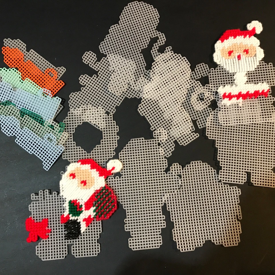 Plastic Canvas | Mostly Christmas Shapes to Stitch | Precuts - Image 2 of 3