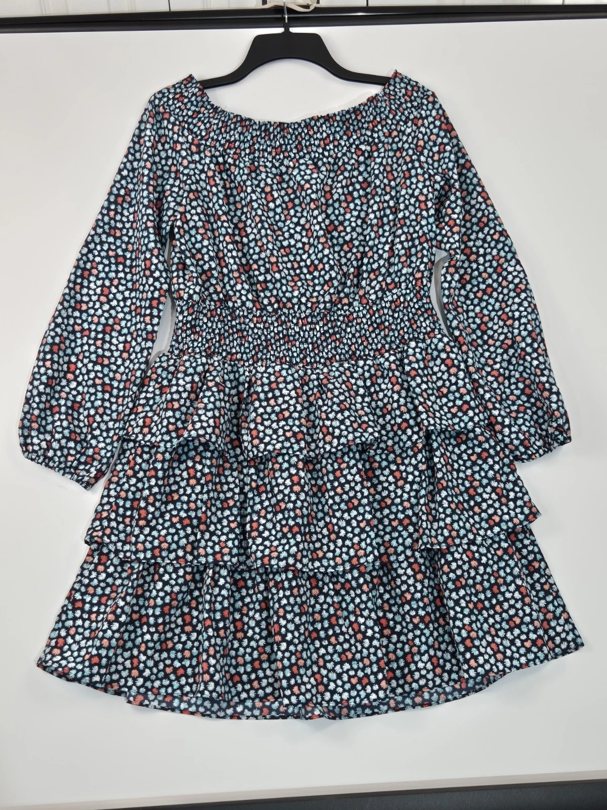 Abito donna Michael Kors taglia L floreale spalle scoperte fumè a strati con volant (63)