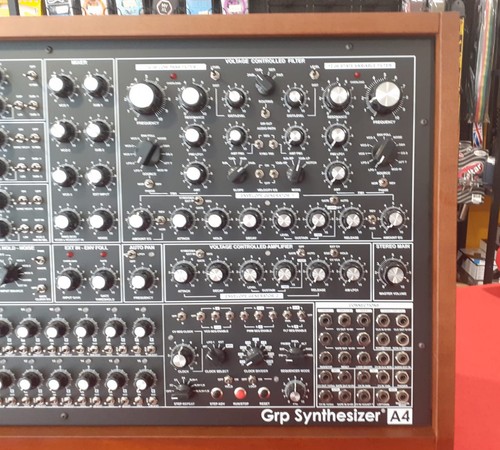 GRP SYNTHESIZER A4 - Imagen 3 de 4