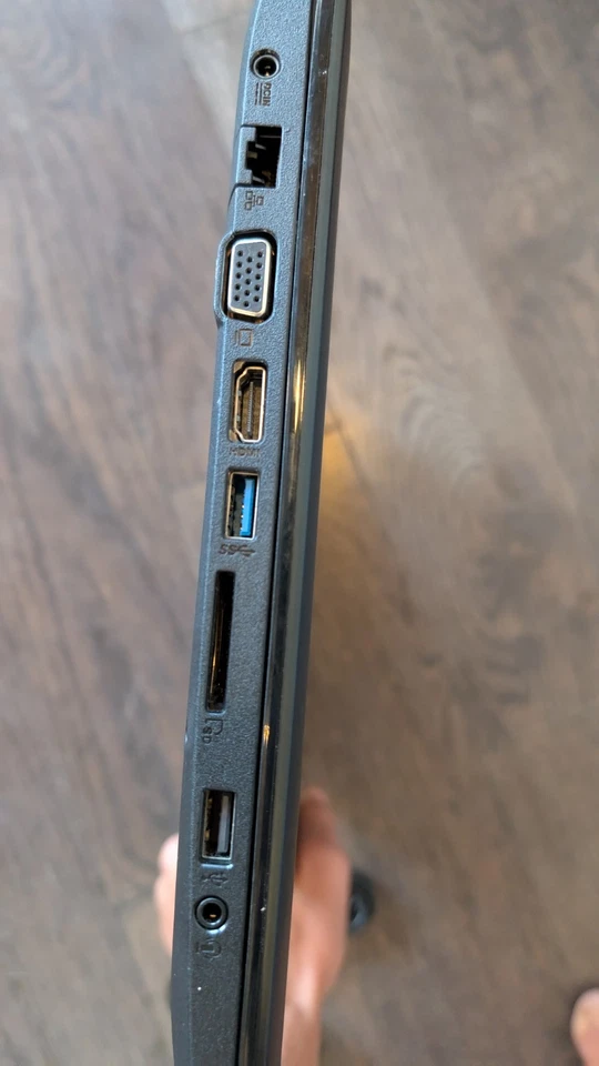 Laptop Asus X553S Negra Intel Celeron 320GB 4GB Linux Como Nueva (Batería Mala) Foto 4 de 4