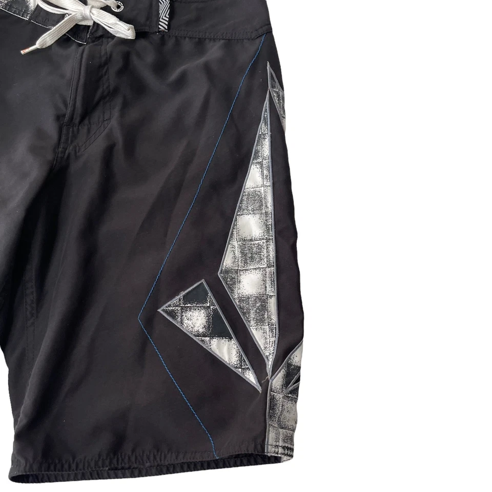 Volcom Boys Size 20 Waist 30" Black Swimming Trunks - Image 2 of 4