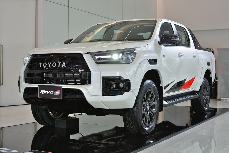 new Hilux Revo over fender silver ABS 4 wheels right left