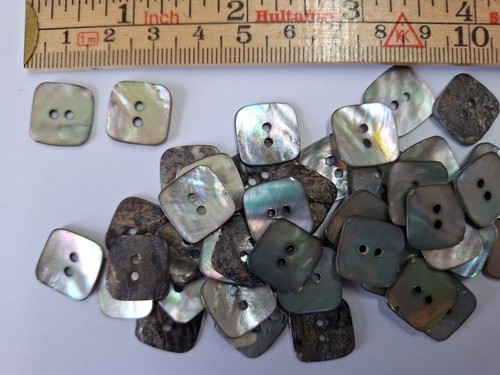 Bottoni madreperla quadrati x 10 - 4 taglie leggeri, 3 taglie scuri, camicie cucito - Foto 8 di 9