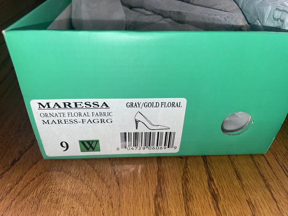 J. Renee Maressa 9 Wide Gray Silver Gold Fabric Heel - Image 4 of 4