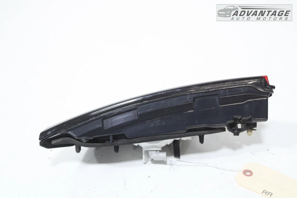 2019-2022 HONDA VISION ЗАДНИЙ ПРАВОСТОРОННИЙ ЗАДНИЙ ФОНАРЬ ДЛЯ БАГАЖНИКА ОТ ОРИГИНАЛЬНОГО ПРОИЗВОДИТЕЛЯ - Изображение 3 из 4