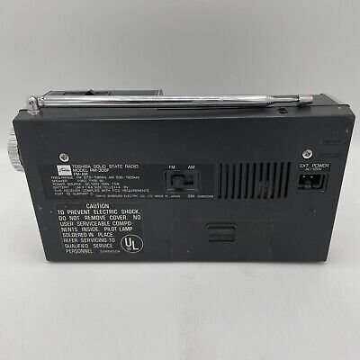 Vintage Toshiba RM-306F AM FM Solid State Radio-For Parts Vintage Toshiba RM-306F AM FM Solid State Radio-For Parts