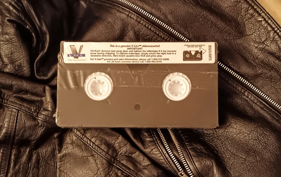 SUEDE PROMO VHS/ Brand New, Sealed RARE/ Give Me Head by Simon Gilbert Britpop - Bild 2 von 3