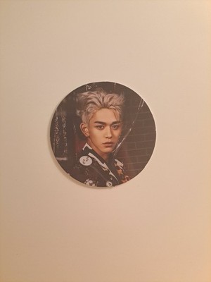 WayV Lucas Circle Card (Awaken The World)