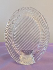 Mikasa "Polished Portraits" clear glass crystal oval photo frame- free standing