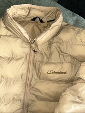 Berghaus Women’s Waterproof Coat no Hood. Size XL Size Women’s 16