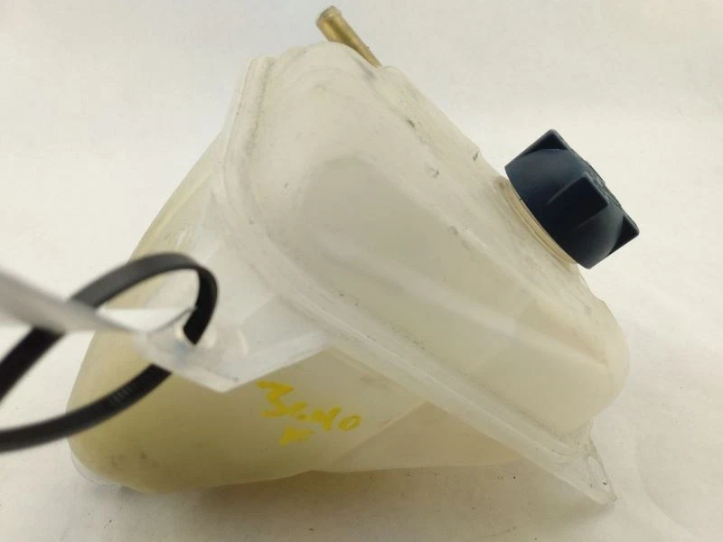 AUDI Cabriolet 8G Engine Coolant Overflow Reservoir Fits 1994 1995 1996 1997 98 - Image 4 of 4