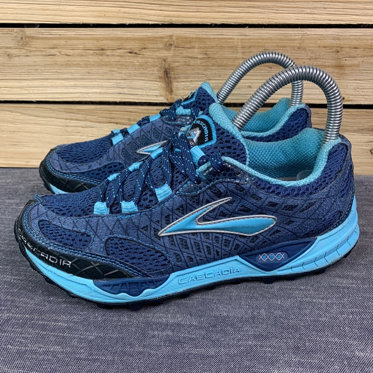 Brooks Cascadia 7 Women's US 6 Athletic Trail Hiking Running Shoe Blue