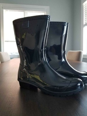 raana rain boot