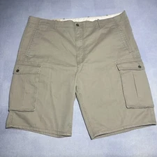 NEW Levi’s Brown Cargo Shorts Utility Outdoor Hiking Men’s Size 44 NWT