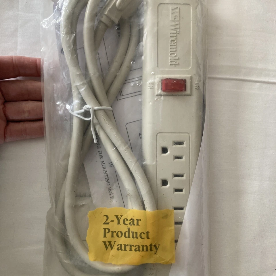 NEW Wiremold Plug-In Outlet Center Unit 6 Outlet Extension Cord Outlet 3 prong - Image 3 of 4