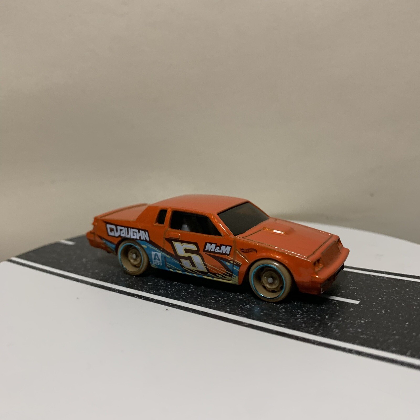 Picture 3 of 21