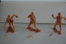 MARX 6" JAPANESE SOLDIERS W/BROKEN OFF WEAPONS
