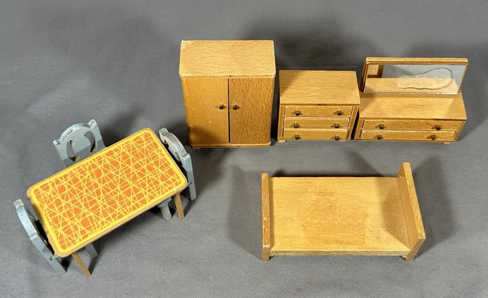 Vintage Mid-Century Wood Dollhouse Furniture Lot 8 pc German Bedroom Dining Set - Image 2 of 4