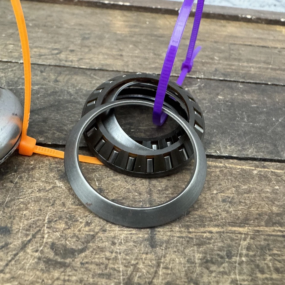 Auriculares roscados vintage Stronglight de 1 pulgada 26,4 Crown Race NOS rodamientos bicicleta Foto 3 de 4