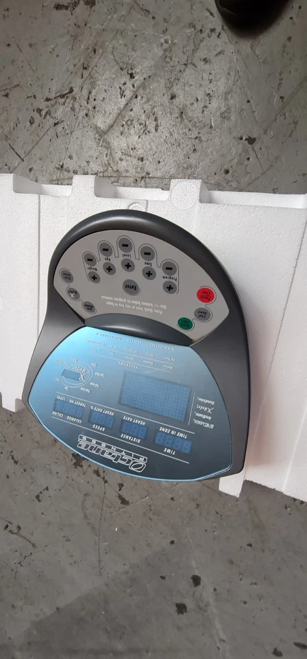 ( Lot 1 ) Octane Fitness Pro3500  Console  - Image 4 of 4