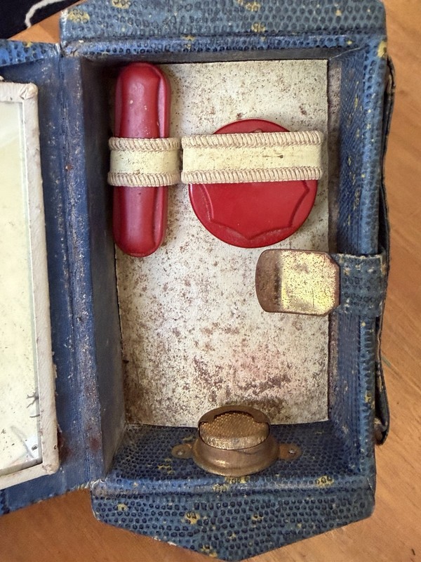 Antiques Vintage 1920s  BLUE MAKEUP COMPACT with MIRROR and Cases