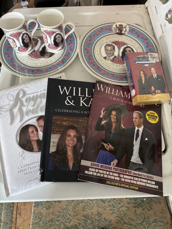Prince William & Kate Middleton Royal Wedding books Plus other