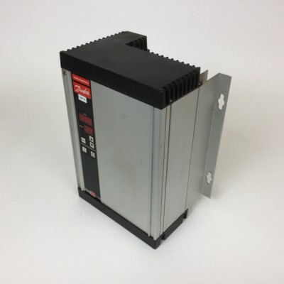 Danfoss 175H1027 Variable Speed Drive VLT3002 Red display Used UMP