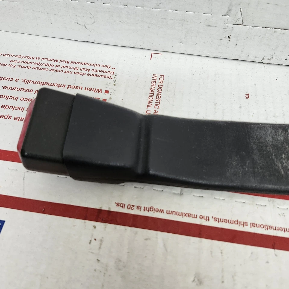 ✅92-97 Oldsmobile Cutlass Supreme hebilla de cinturón de seguridad delantera derecha con perno OEM Foto 2 de 4