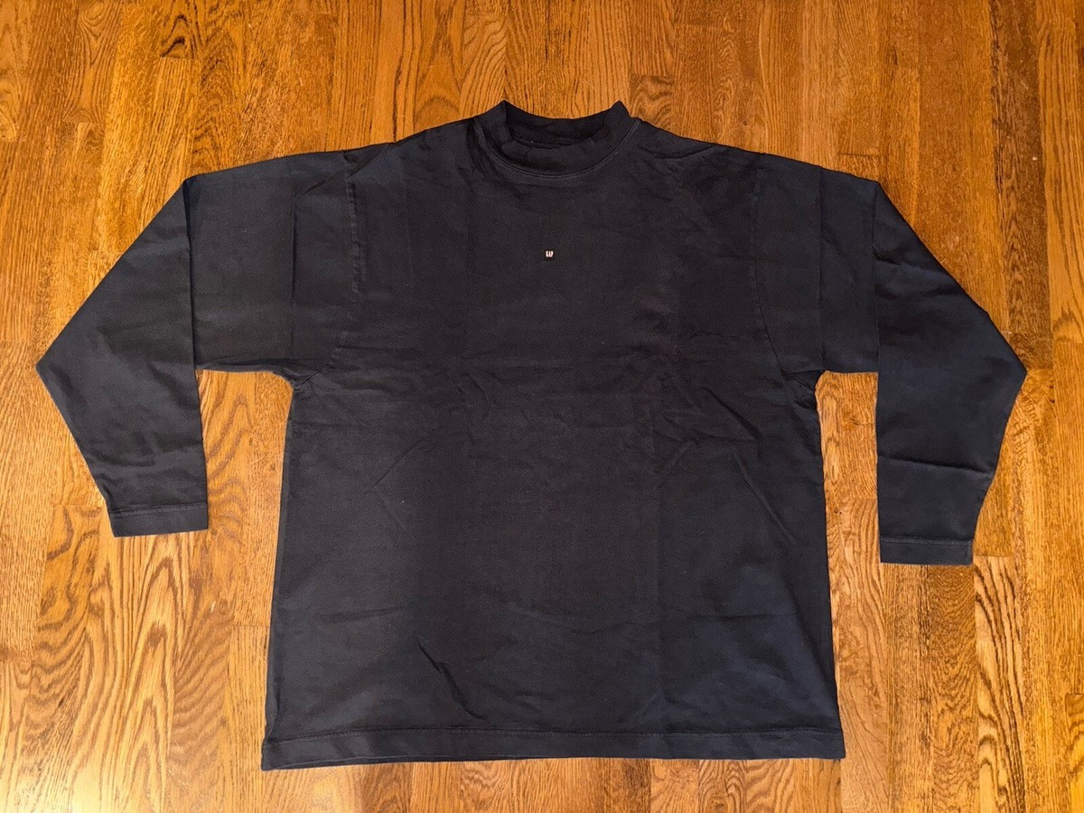 NWT The GAP YZY Balenciaga Yeezy Small Box Logo L/S Long Sleeve T