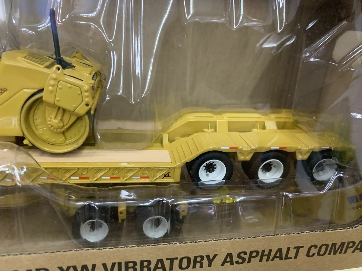 ミニカー 1/50 DM CAT CT660 CB-534D 85601C Diecast Masters Caterpillar CT660 Day Cab - 85601C