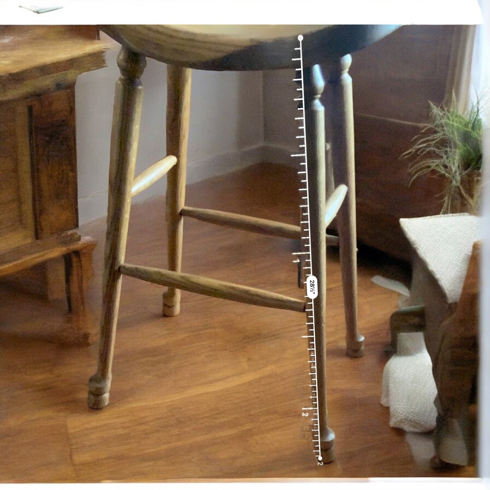 Antique Oak Saddle Stool: Timeless Elegance for Classic Interiors