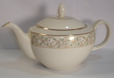 Royal Doulton Gabrielle 4 Cup Capacity Teapot with Lid