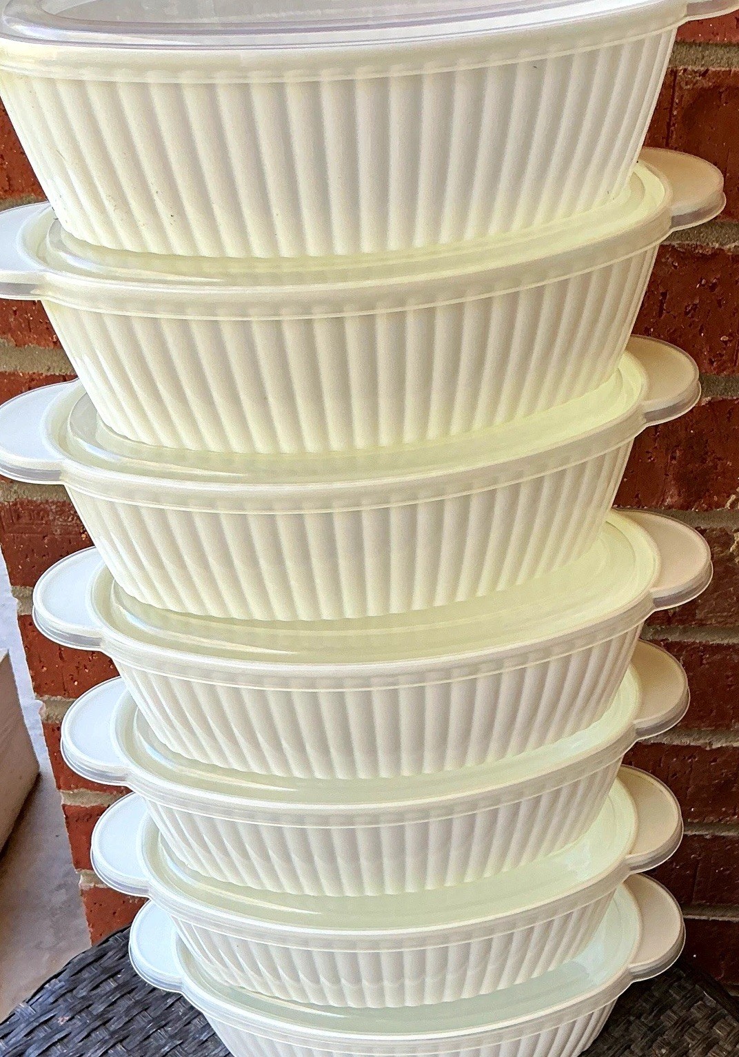 Snap T Pvc Sure Fresh Set of 7: Ribbed Oval Plastic Bowls 53 fl oz White w/ Clear ...